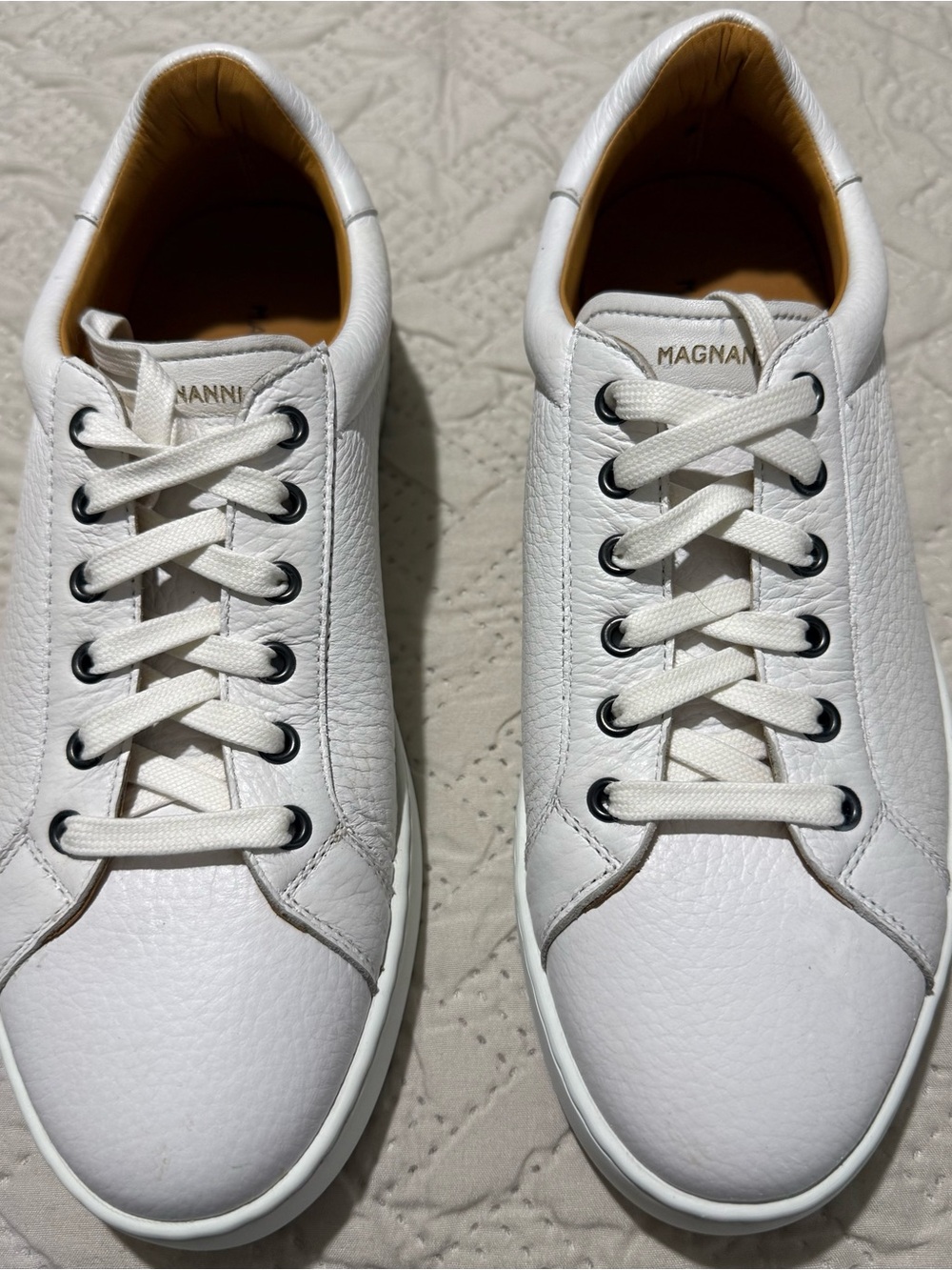 Magnanni White Leather Low-Top Sneakers with Black Eyelets